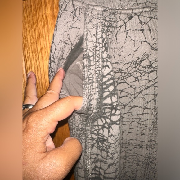 Lululemon🖤🪶NWT to dye for  joggers - Picture 9 of 16